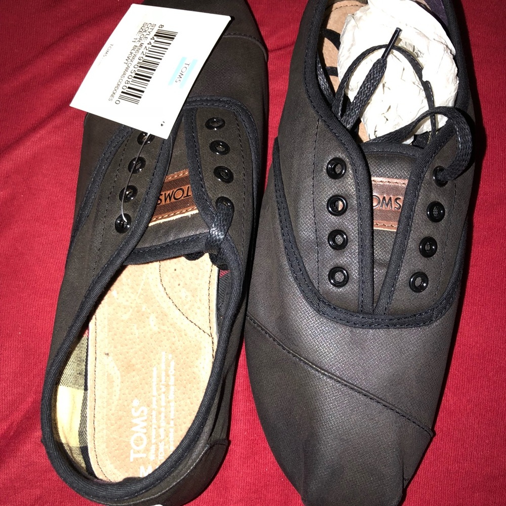Men’s Toms